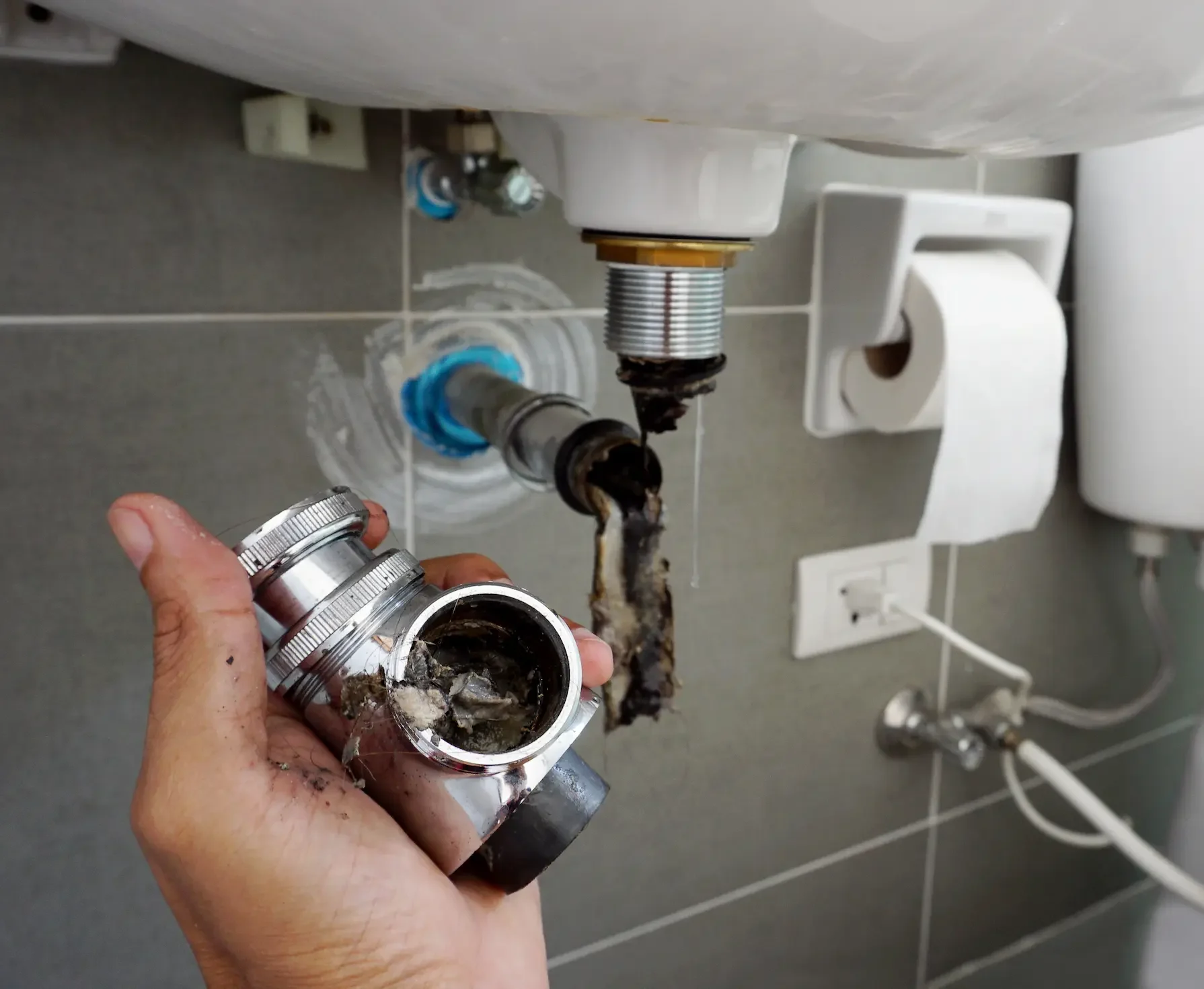 How to Unclog a Bathroom Sink